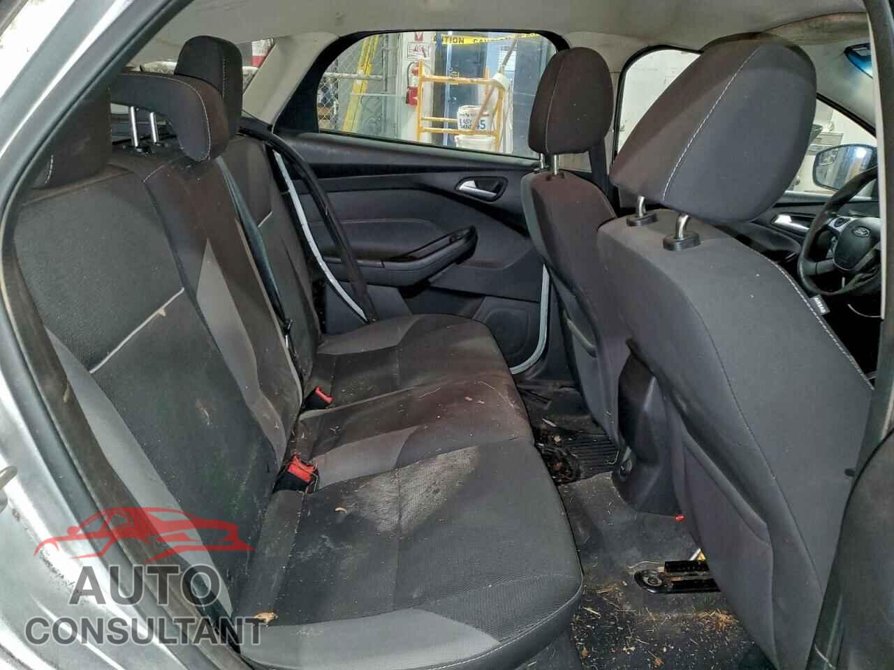 FORD FOCUS 2013 - 1FADP3K23DL318153