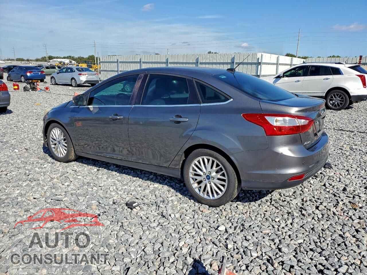 FORD FOCUS 2012 - 1FAHP3H23CL321979