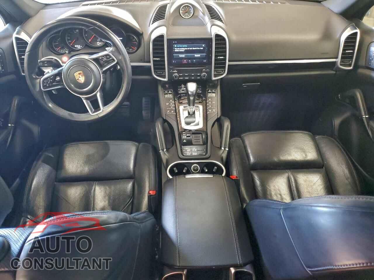 PORSCHE CAYENNE 2017 - WP1AA2A26HKA80738