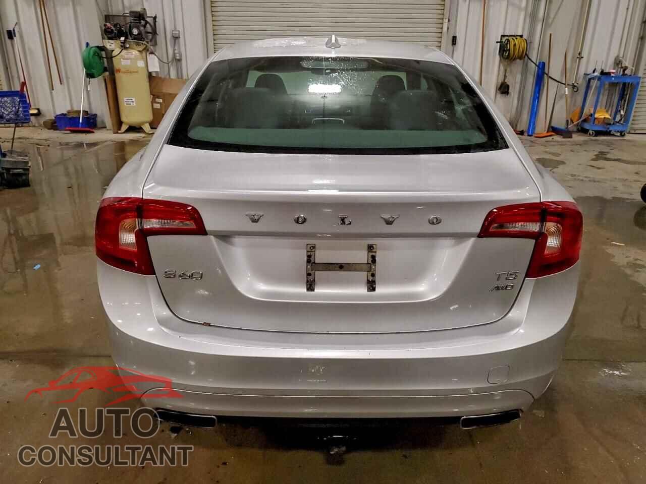 VOLVO S60 2015 - YV1612TK3F2352805