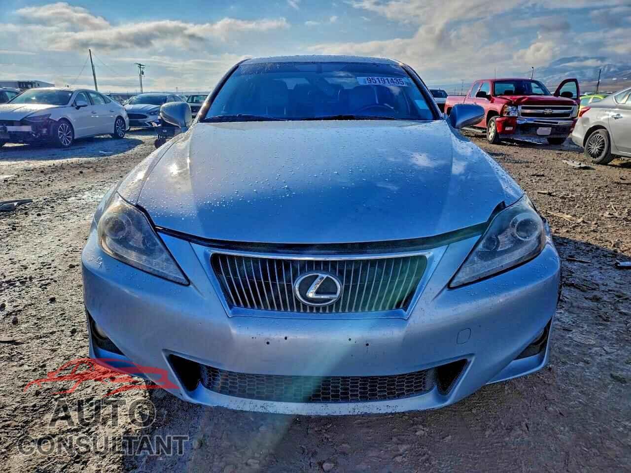 LEXUS IS 2011 - JTHBF5C29B5139694