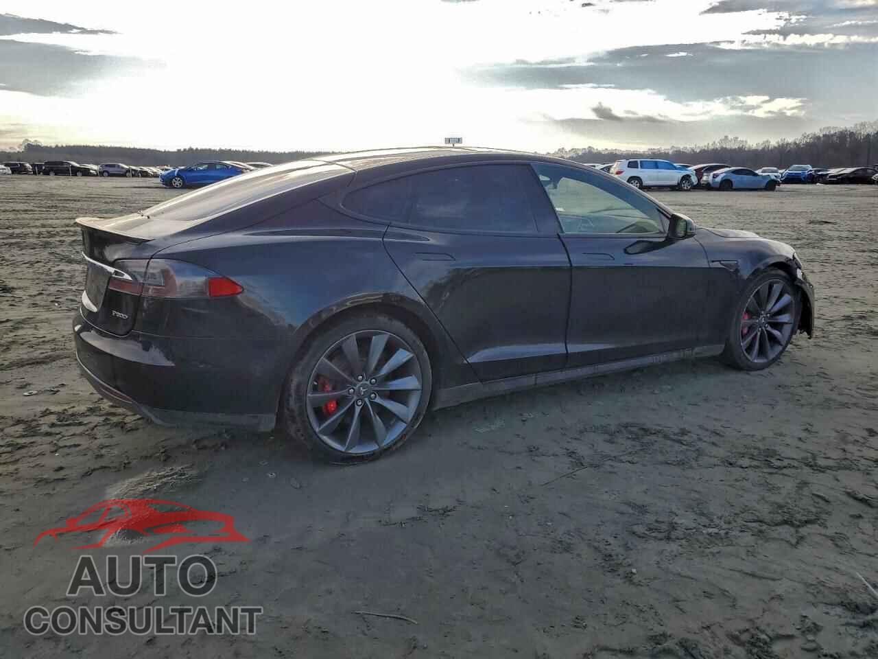TESLA MODEL S 2015 - 5YJSA1E44FF110972