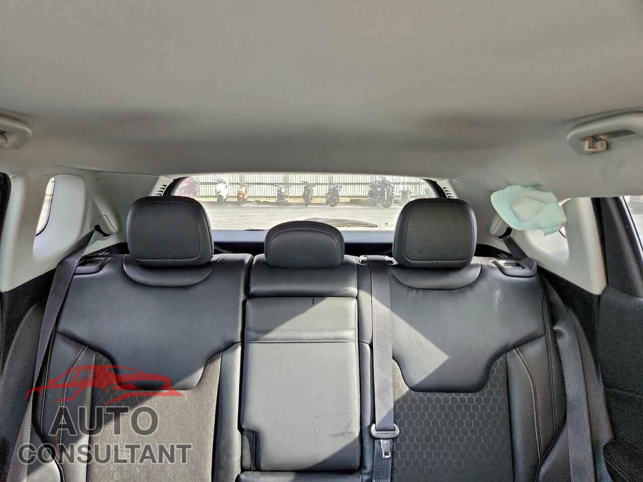 JEEP COMPASS 2017 - 3C4NJDBB7HT665632