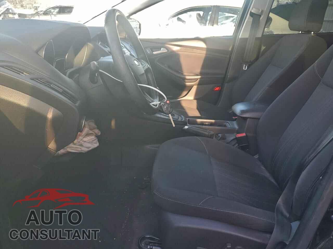 FORD FOCUS 2016 - 1FADP3F22GL250149
