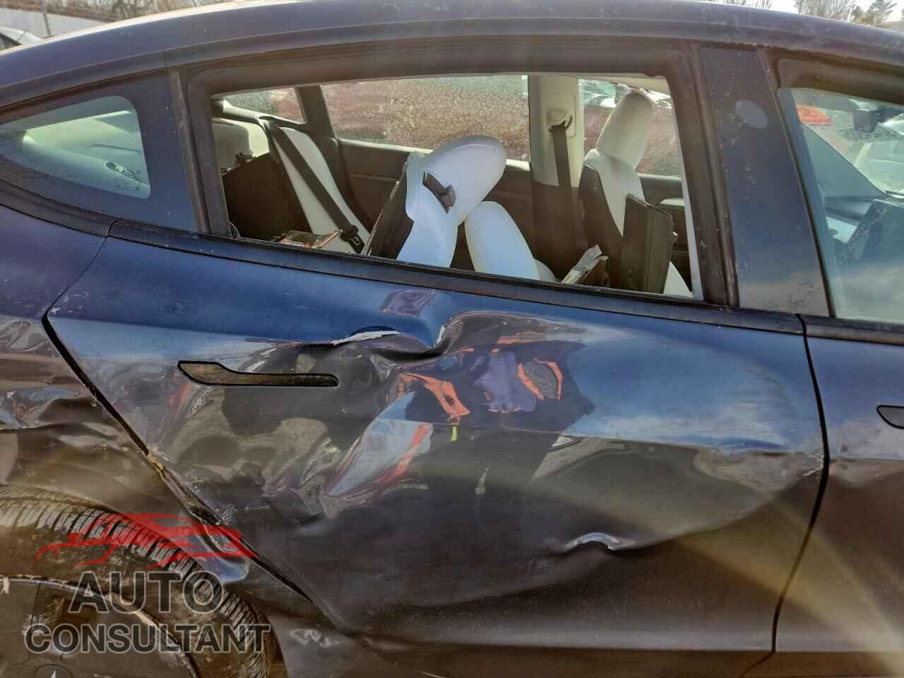 TESLA MODEL 3 2023 - 5YJ3E1EA5PF643493