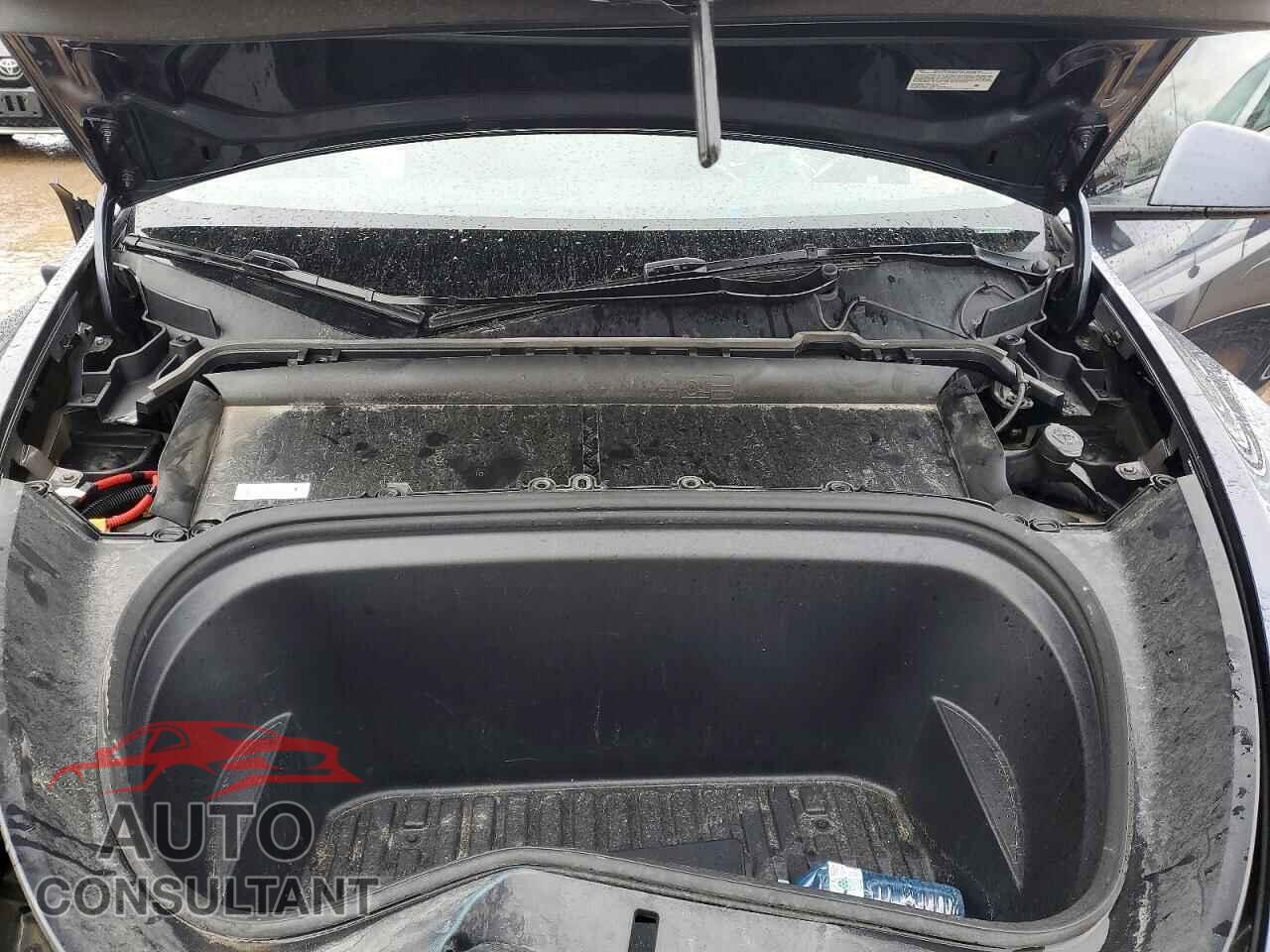 TESLA MODEL Y 2023 - LRWYGDFD7PC938891