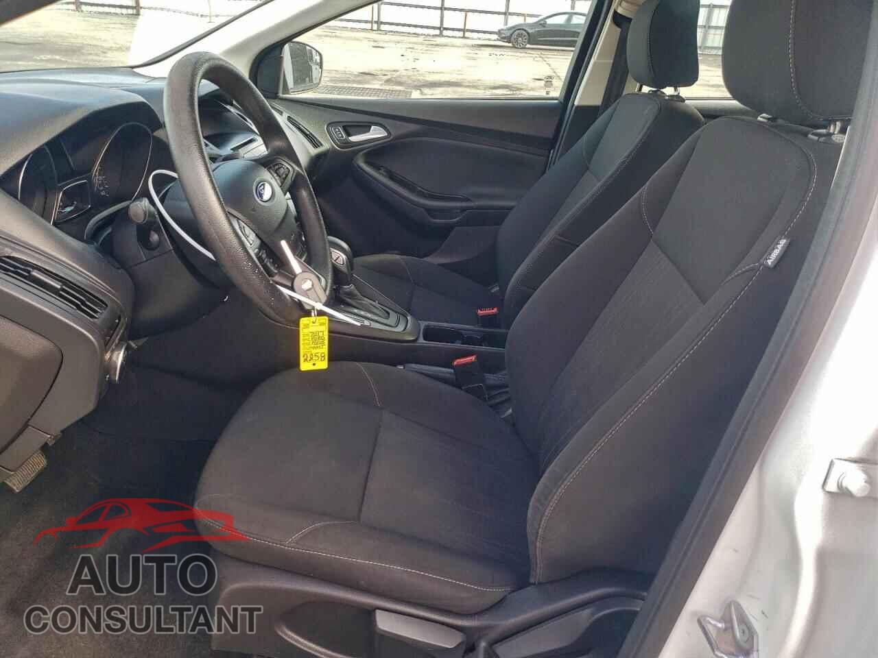 FORD FOCUS 2017 - 1FADP3F25HL287004