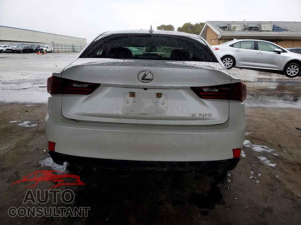 LEXUS IS 2014 - JTHBF1D2XE5034447
