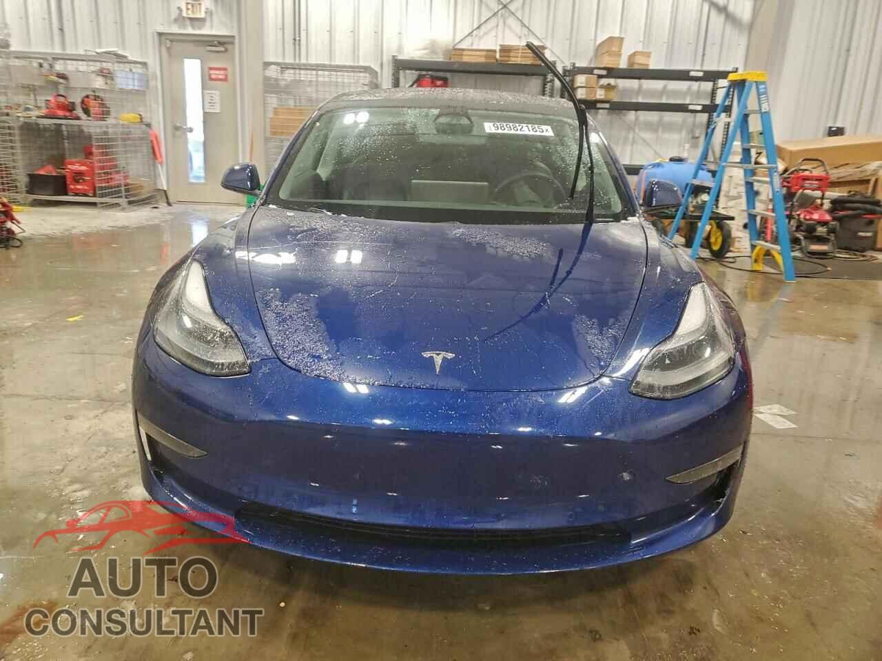 TESLA MODEL 3 2022 - 5YJ3E1EA8NF315675