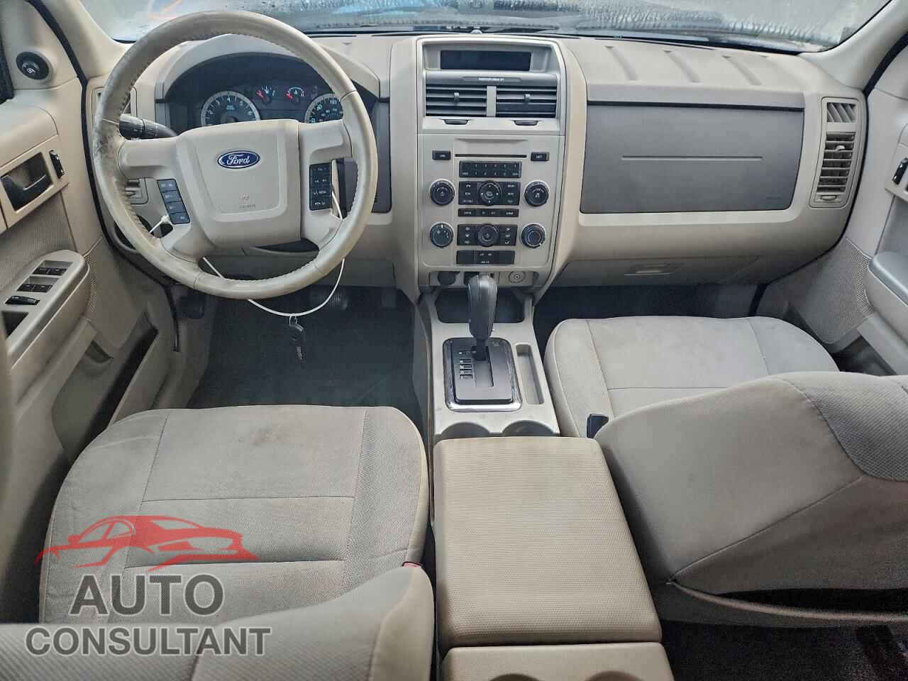 FORD ESCAPE 2011 - 1FMCU0DG3BKC05016