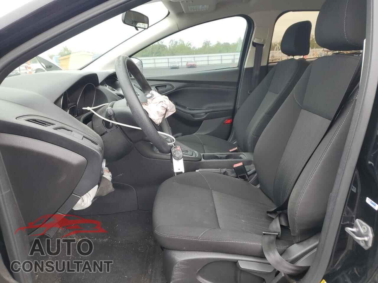 FORD FOCUS 2016 - 1FADP3E23GL246998