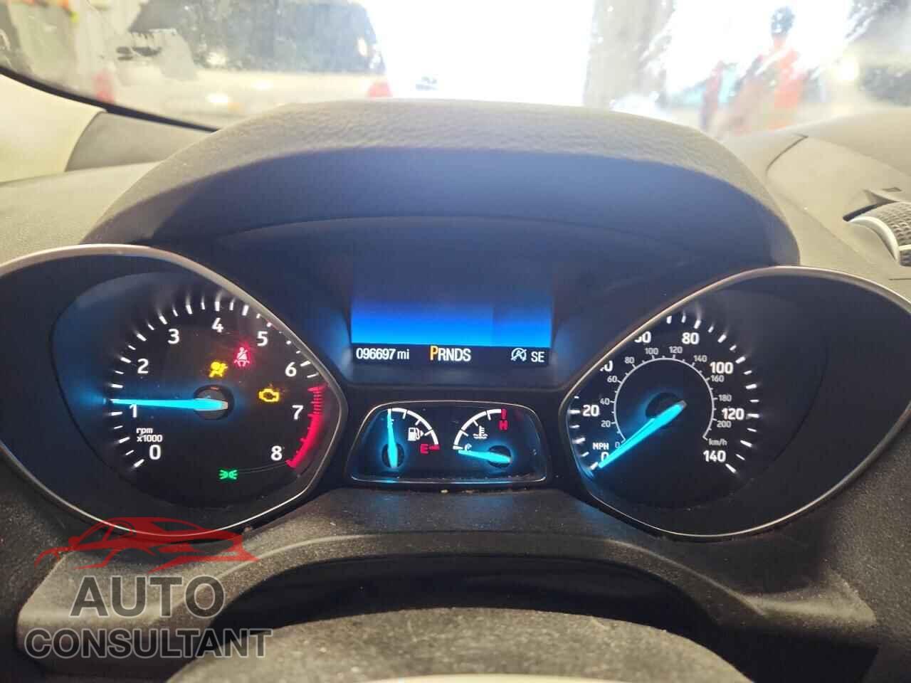 FORD ESCAPE 2017 - 1FMCU9JD0HUE03256