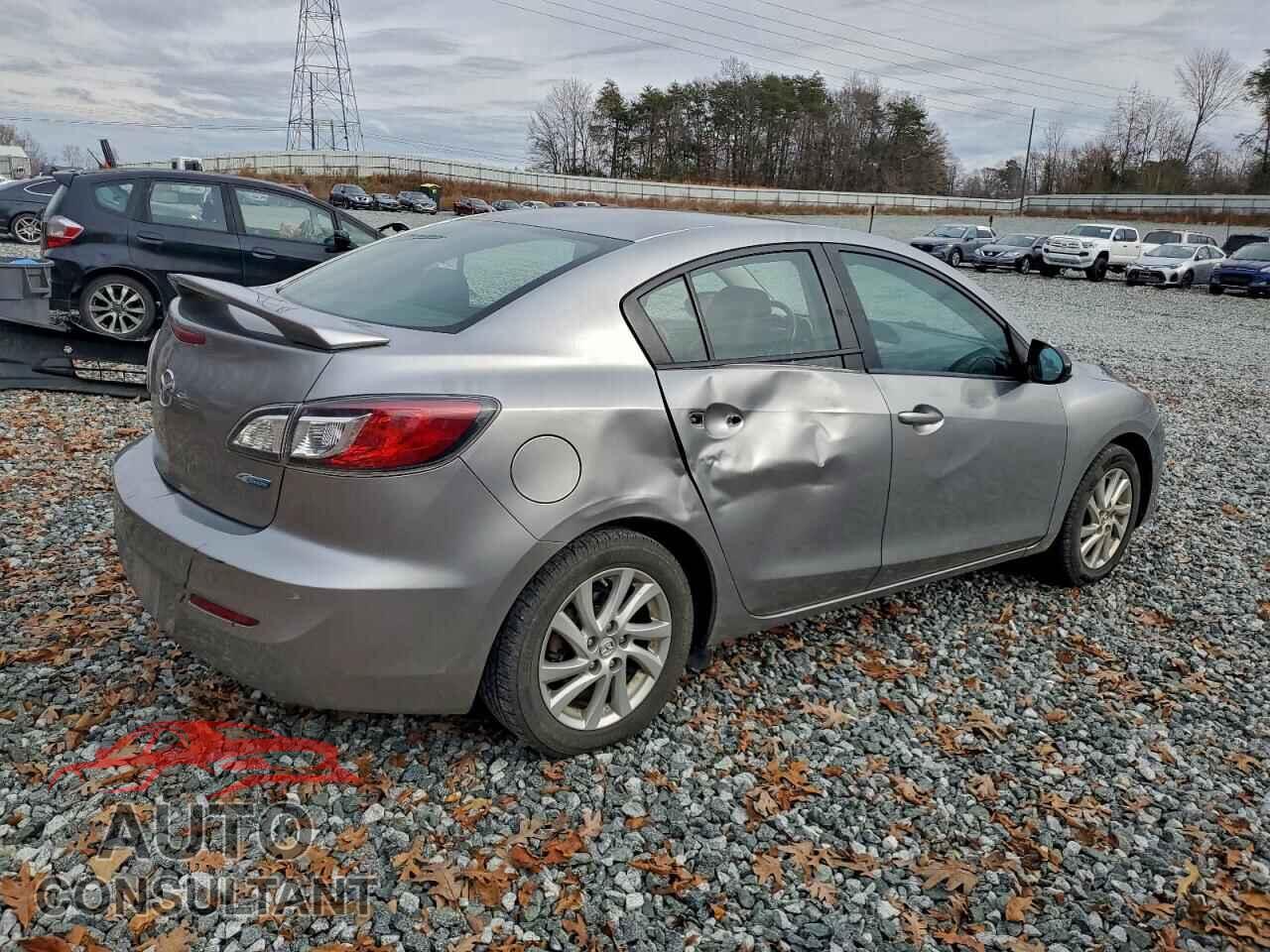 MAZDA 3 2012 - JM1BL1W73C1556523