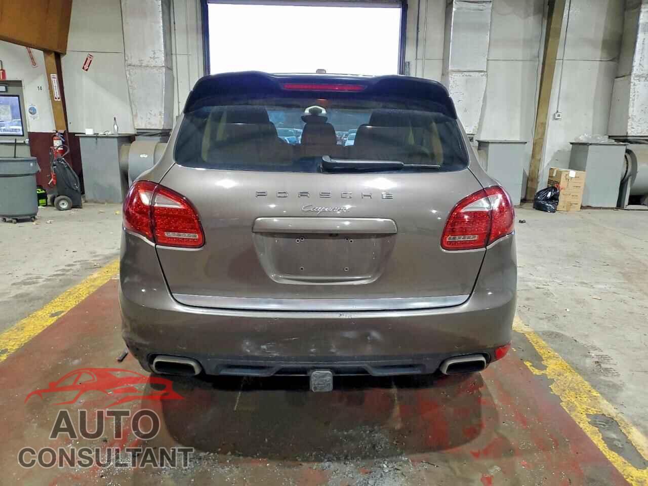 PORSCHE CAYENNE 2013 - WP1AA2A28DLA04104