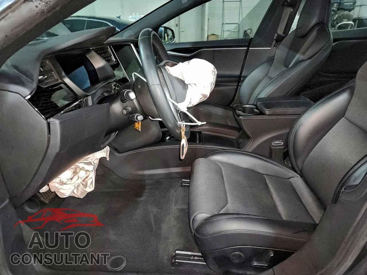 TESLA MODEL S 2018 - 5YJSA1E25JF277073