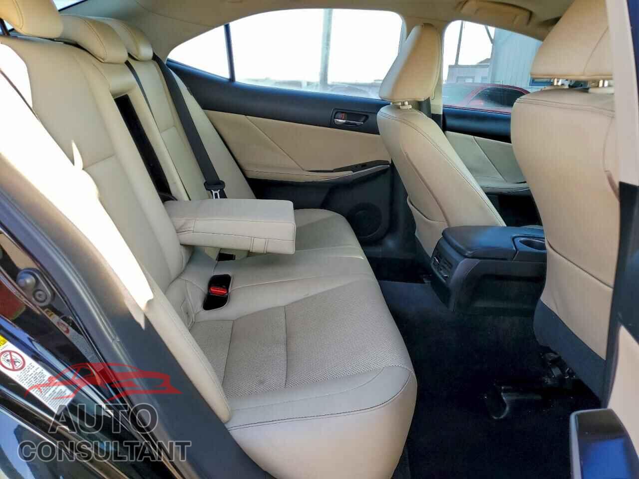 LEXUS IS 2014 - JTHBF1D20E5014434