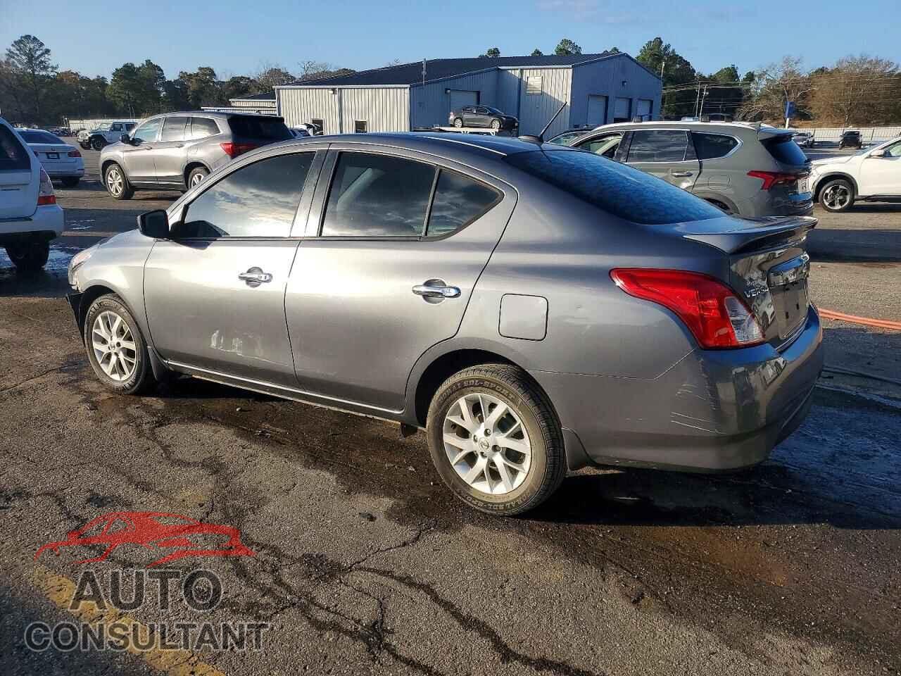 NISSAN VERSA 2019 - 3N1CN7AP3KL815739