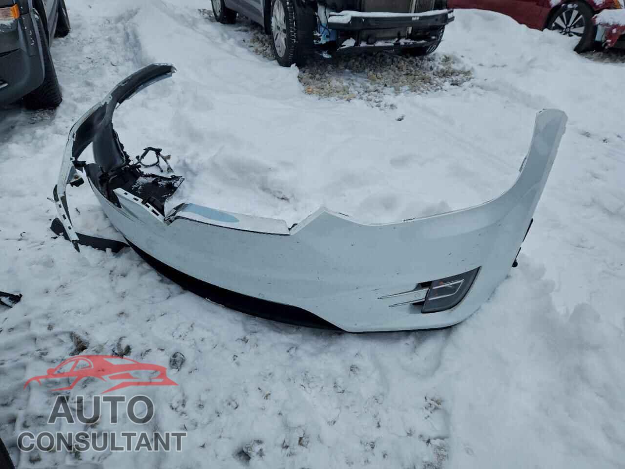 TESLA MODEL X 2018 - 5YJXCBE25JF122190