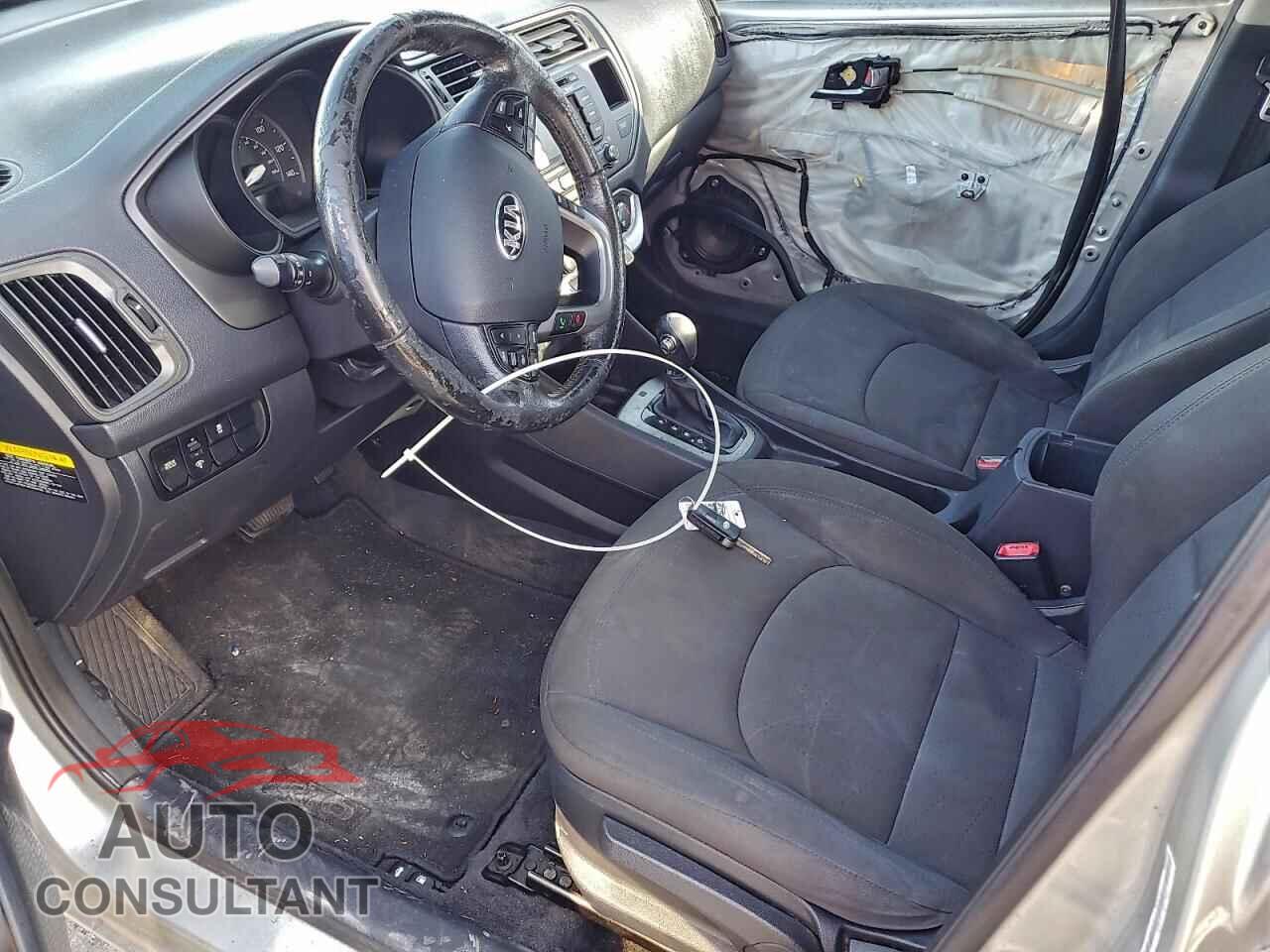 KIA RIO 2013 - KNADN4A3XD6144884
