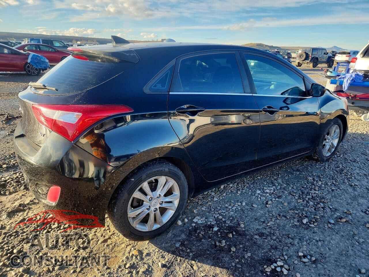 HYUNDAI ELANTRA 2013 - KMHD35LE6DU068102
