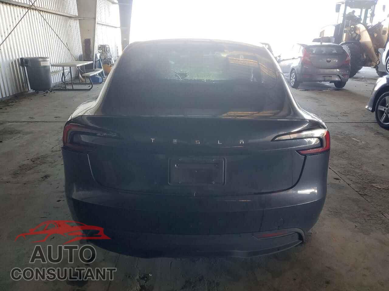 TESLA MODEL 3 2024 - 5YJ3E1EA5RF722603