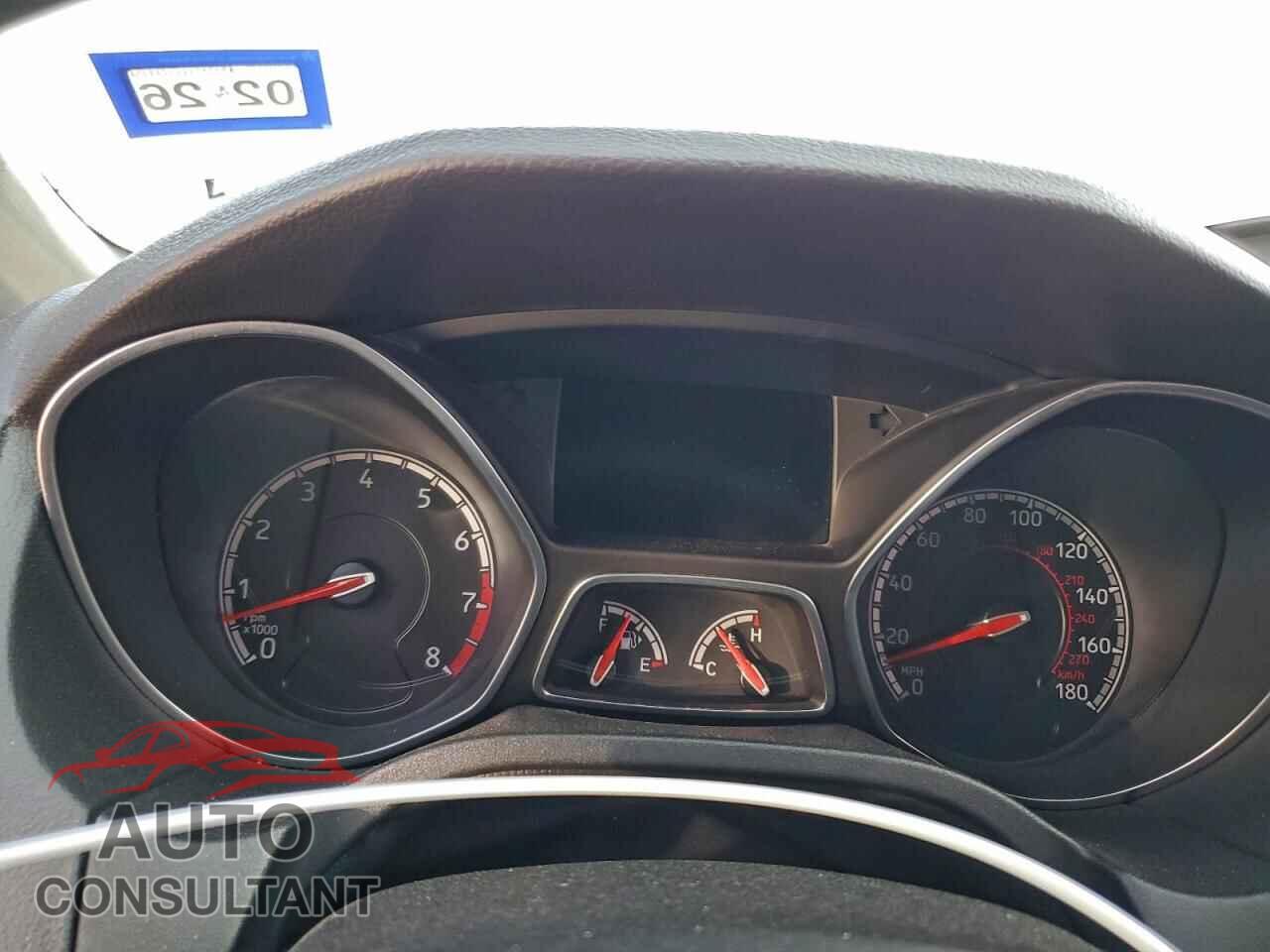 FORD FOCUS 2018 - 1FADP3L92JL232985