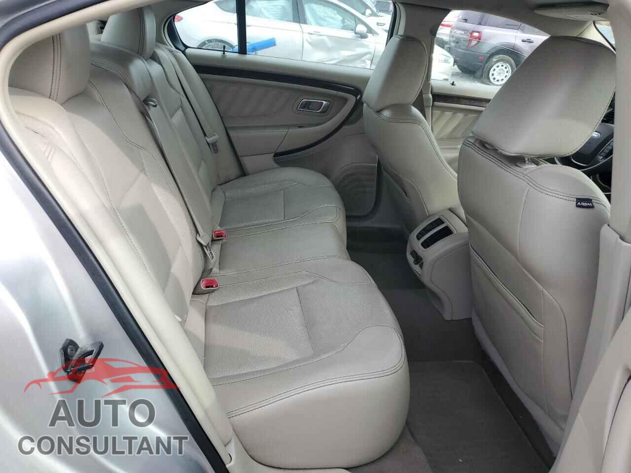 FORD TAURUS 2010 - 1FAHP2FW9AG125650
