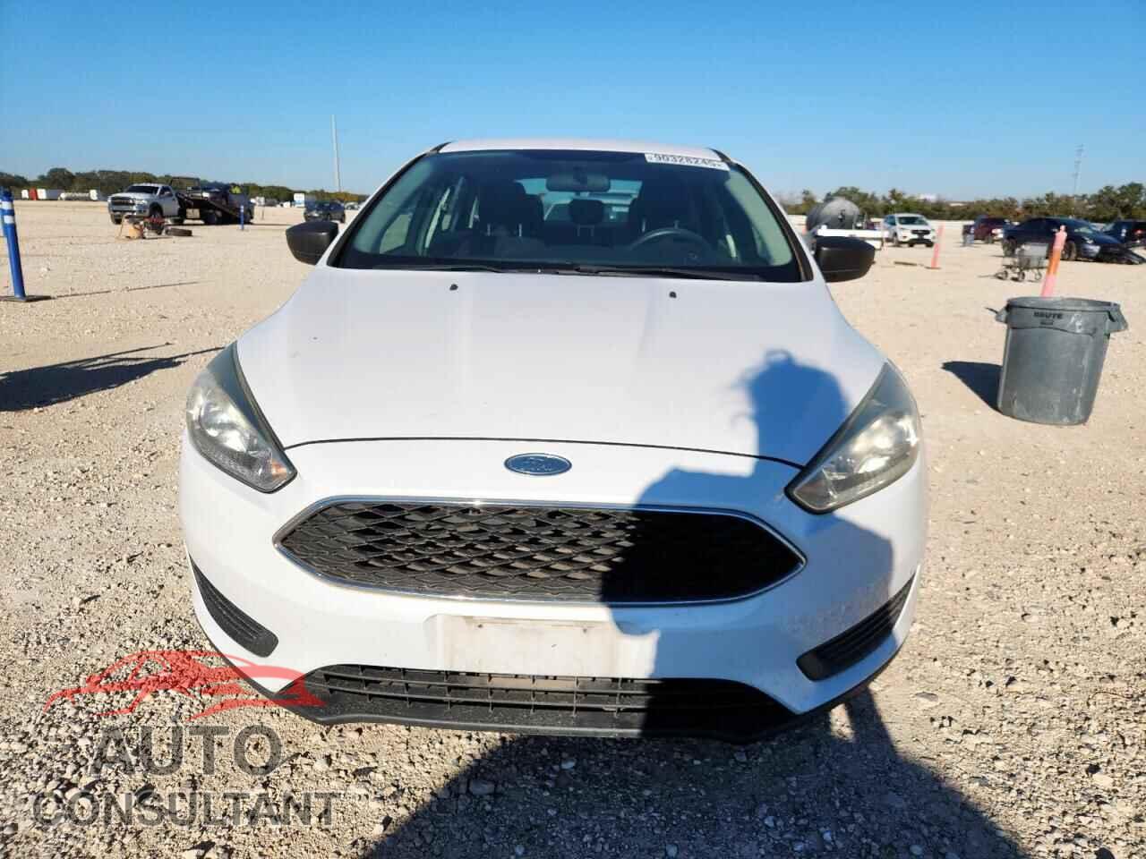 FORD FOCUS 2016 - 1FADP3E27GL351382