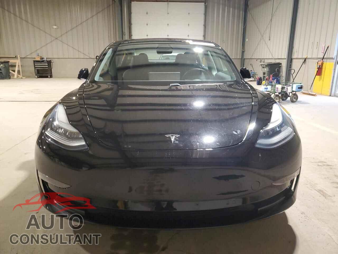 TESLA MODEL 3 2019 - 5YJ3E1EA5KF190145
