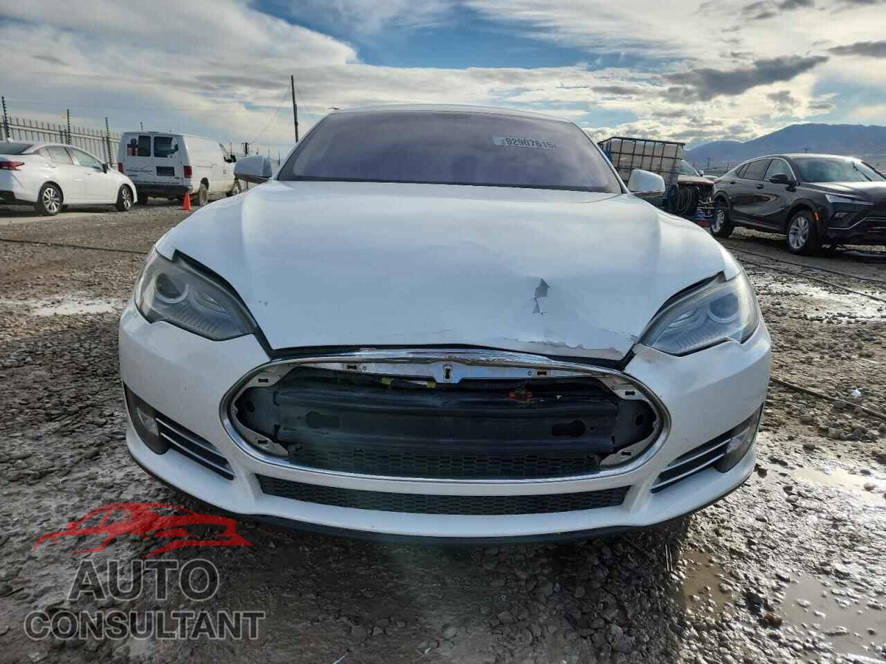 TESLA MODEL S 2013 - 5YJSA1CG7DFP24649