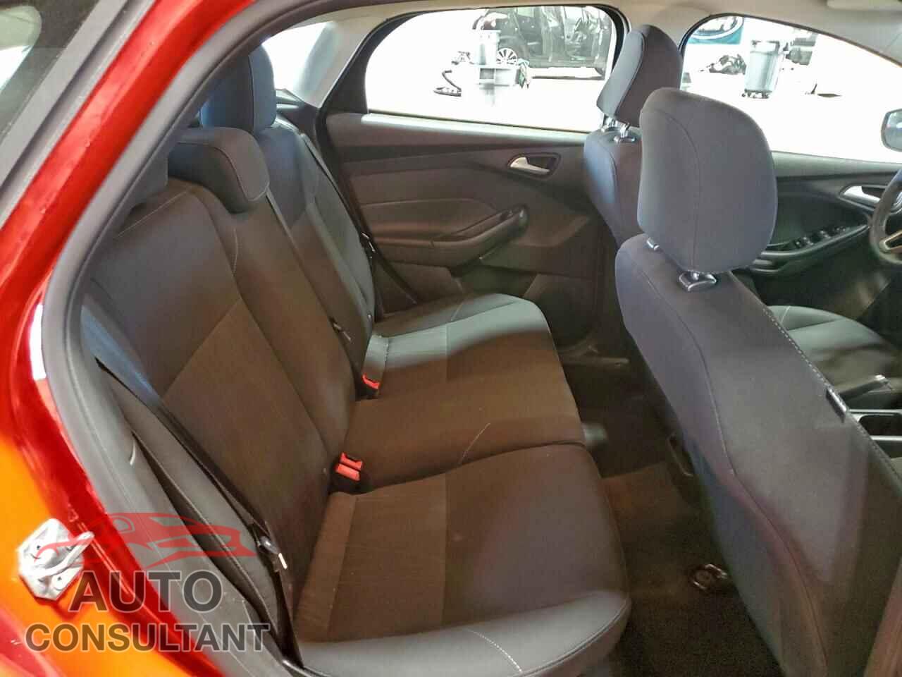 FORD FOCUS 2017 - 1FADP3K27HL298768