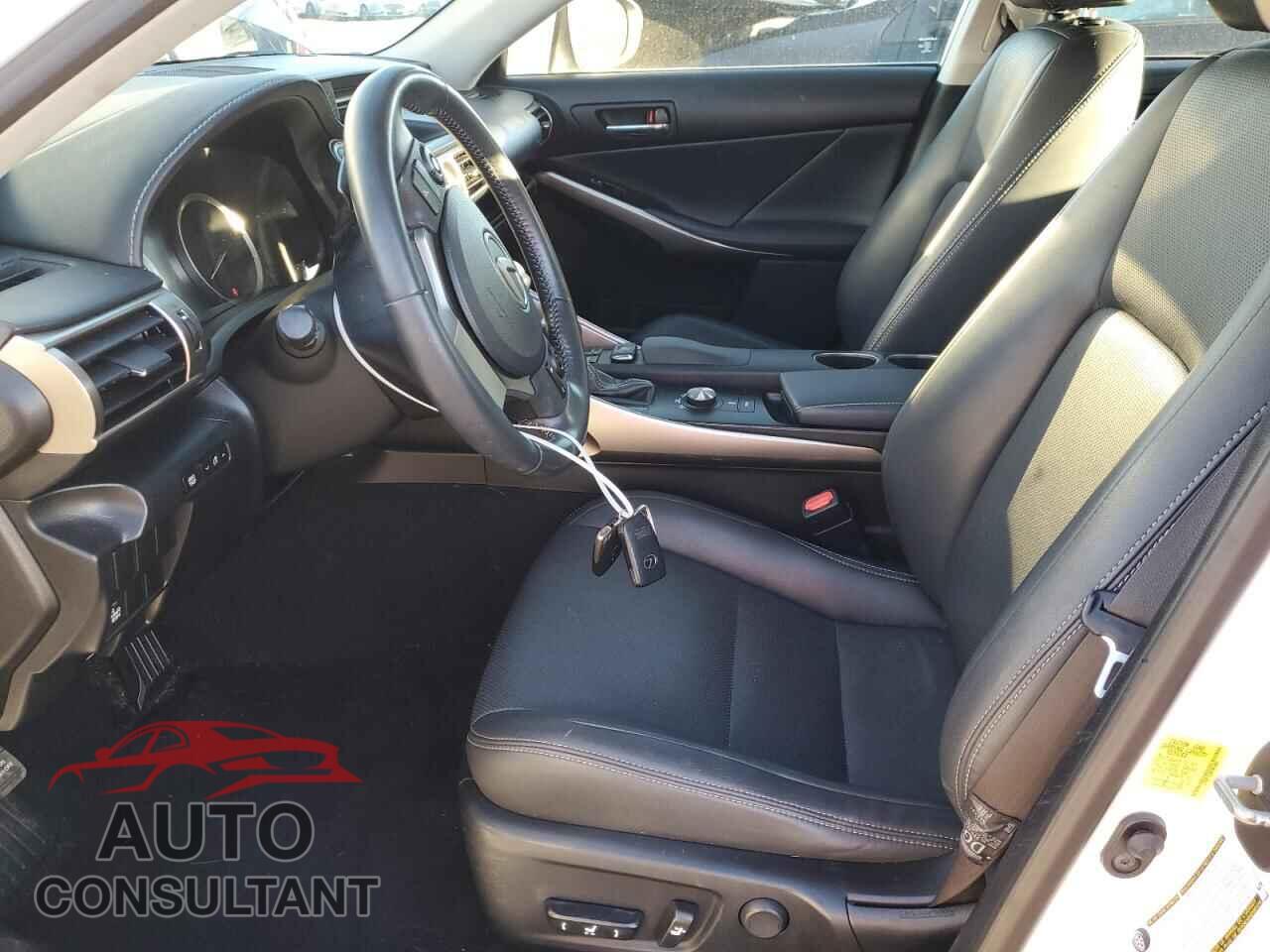 LEXUS IS 2015 - JTHBF1D20F5062002