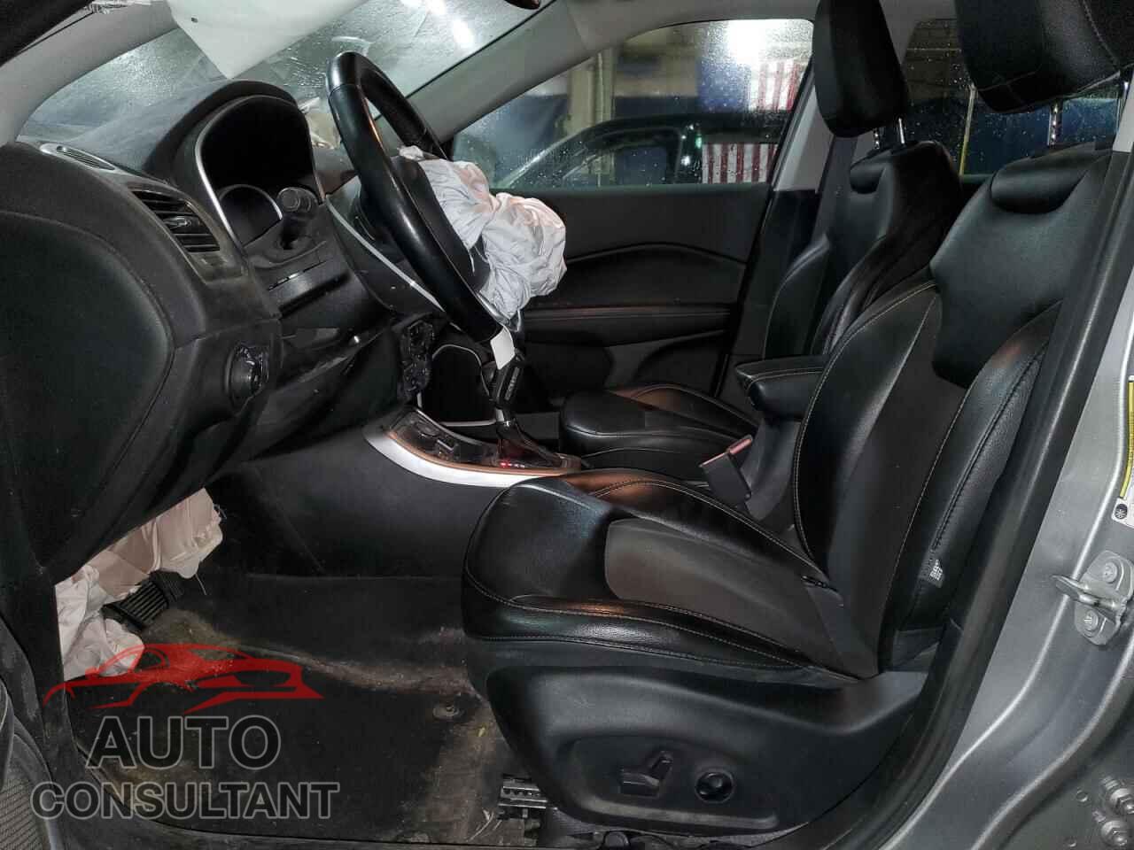 JEEP COMPASS 2018 - 3C4NJDBB2JT349979