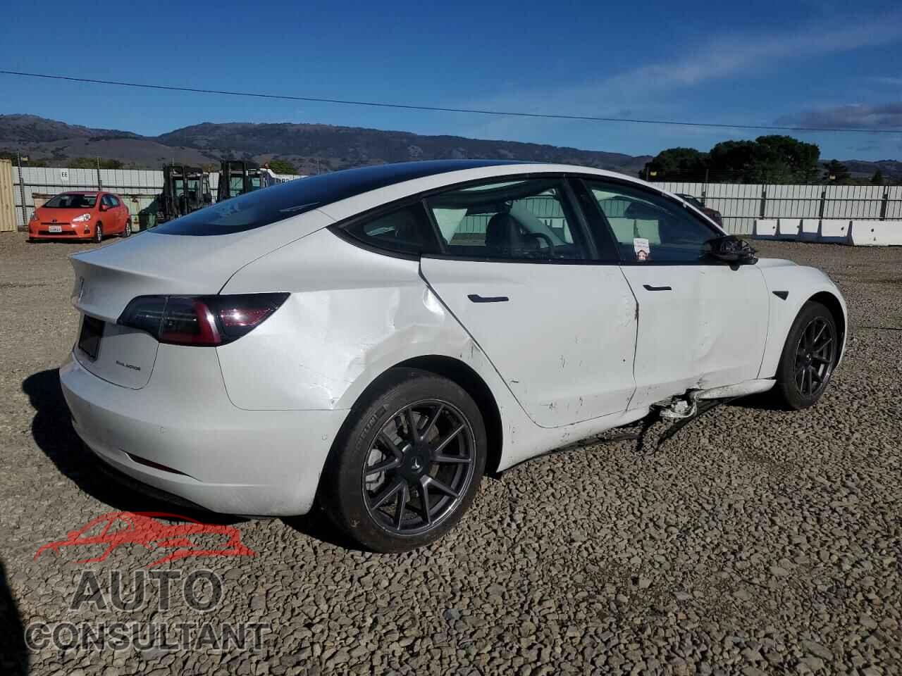 TESLA MODEL 3 2021 - 5YJ3E1EB9MF033407