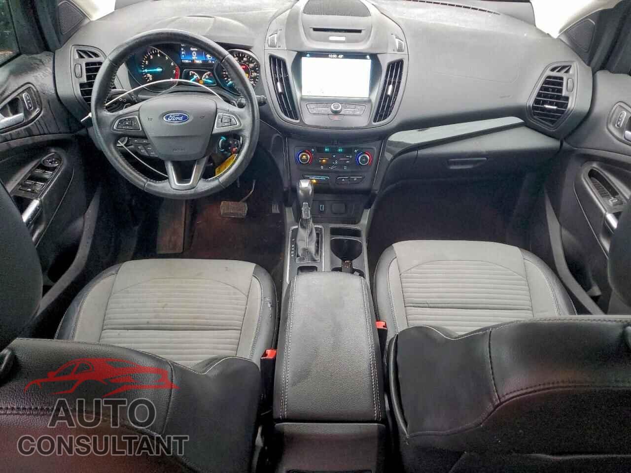 FORD ESCAPE 2017 - 1FMCU9GDXHUD52257