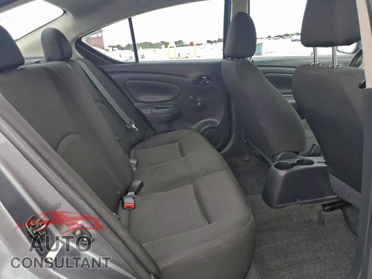 NISSAN VERSA 2019 - 3N1CN7AP3KL824103