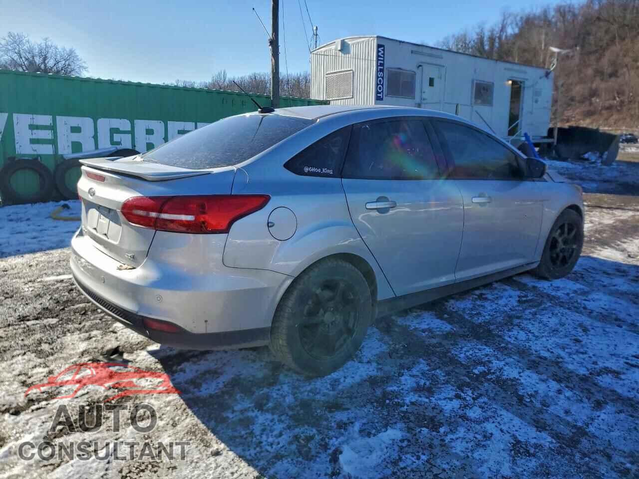 FORD FOCUS 2015 - 1FADP3F26FL291110