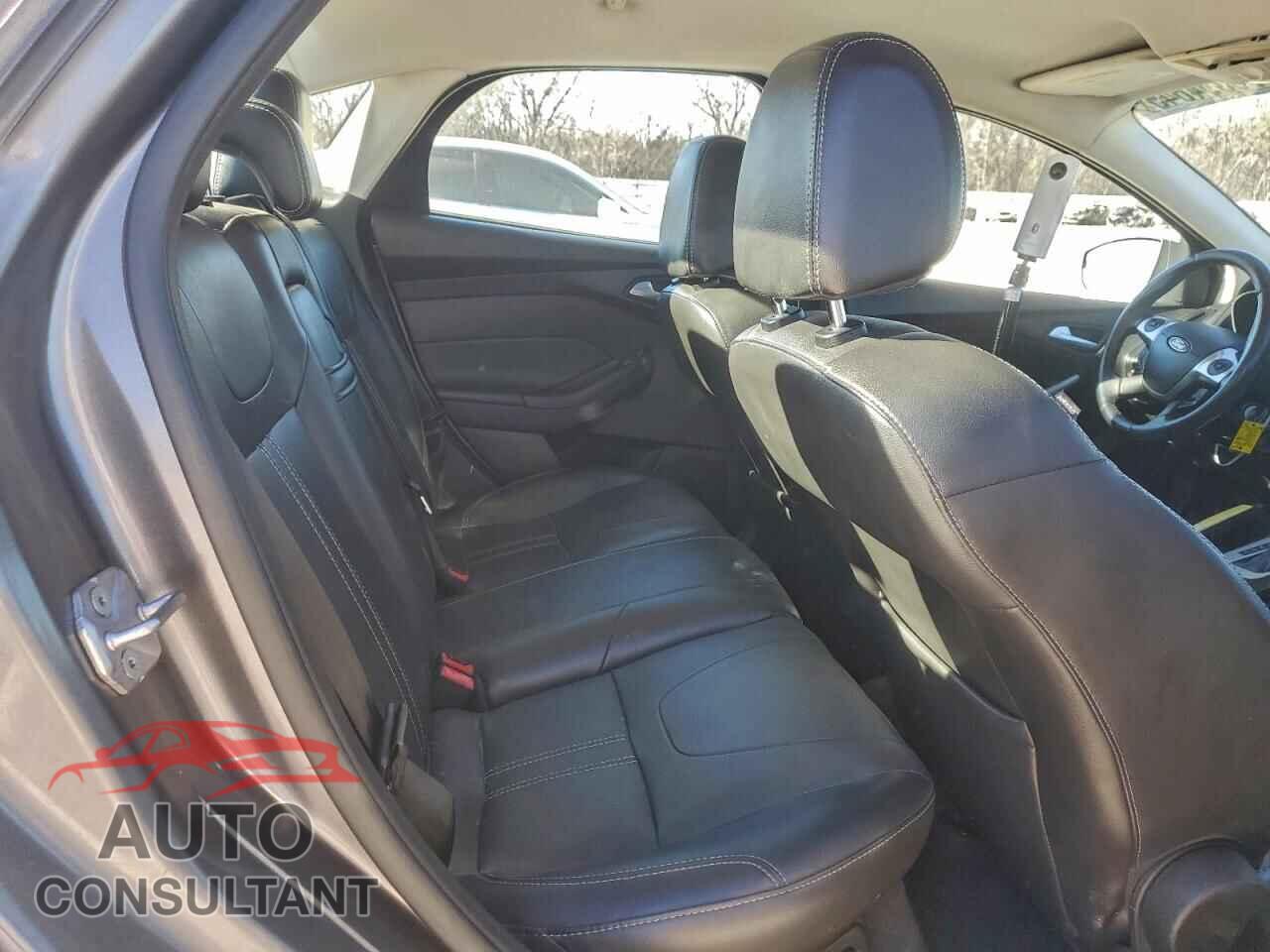 FORD FOCUS 2013 - 1FADP3F2XDL104402