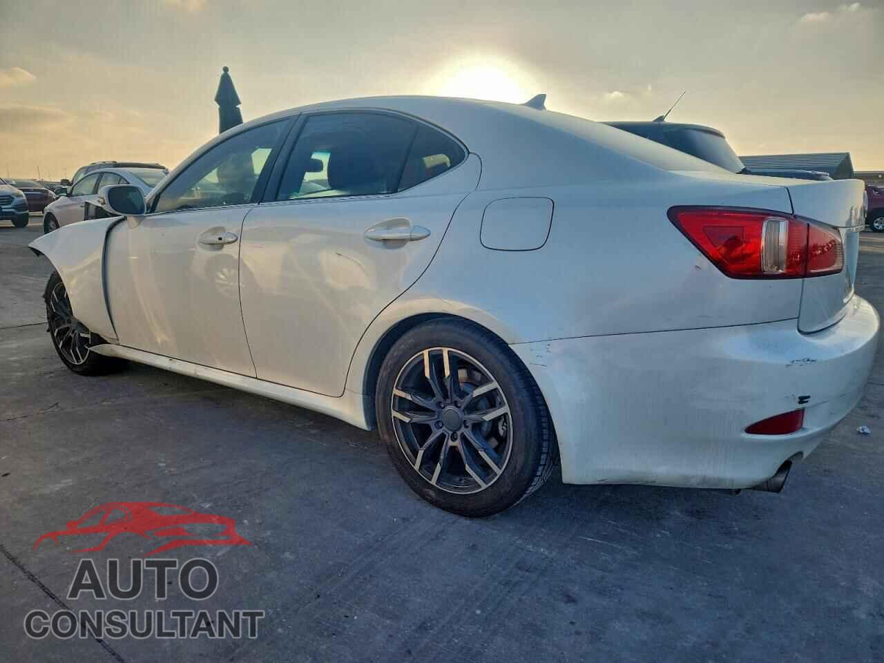 LEXUS IS 2011 - JTHBF5C29B5142255