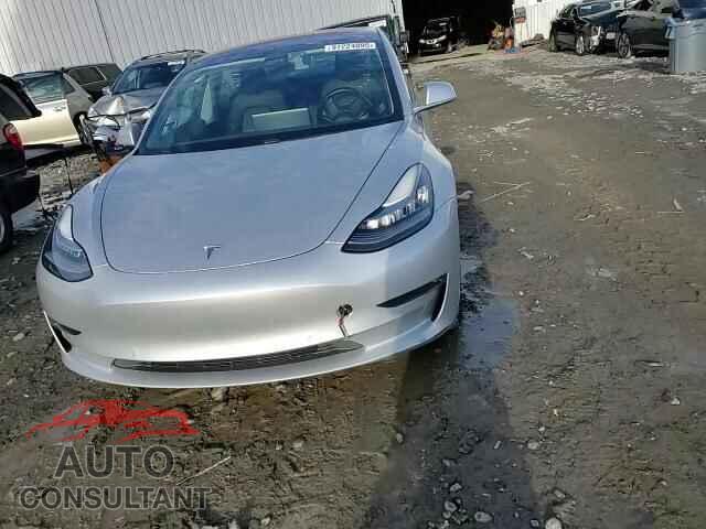 TESLA MODEL 3 2018 - 5YJ3E1EA8JF015225