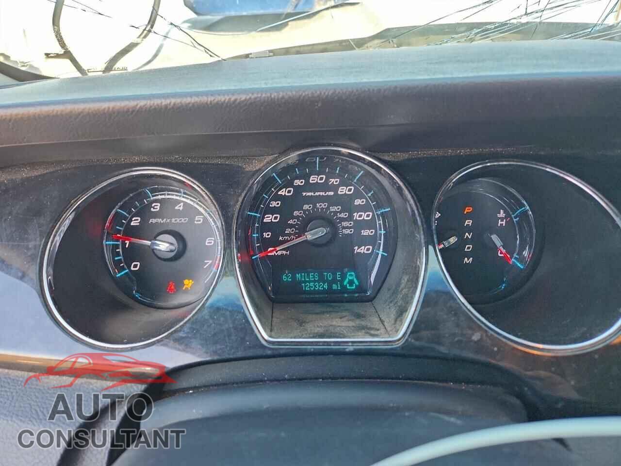 FORD TAURUS 2011 - 1FAHP2FW5BG106191