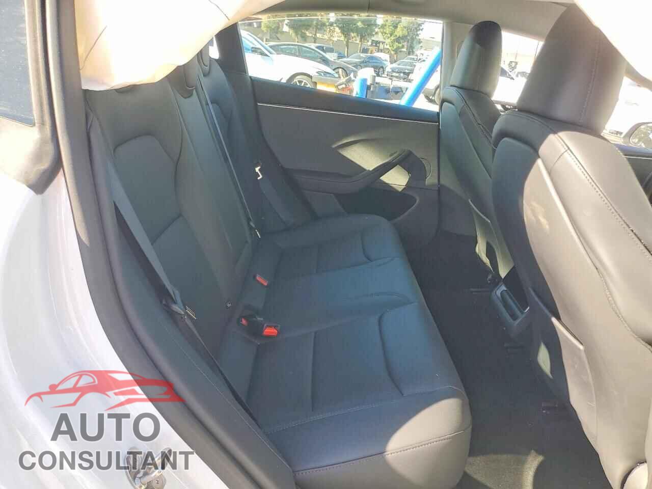 TESLA MODEL 3 2024 - 5YJ3E1EA8RF834232