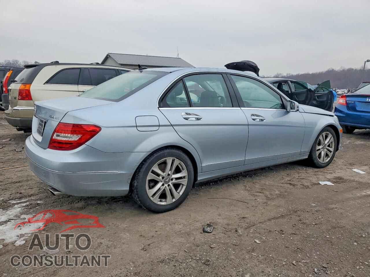 MERCEDES-BENZ C-CLASS 2013 - WDDGF8AB1DR253072