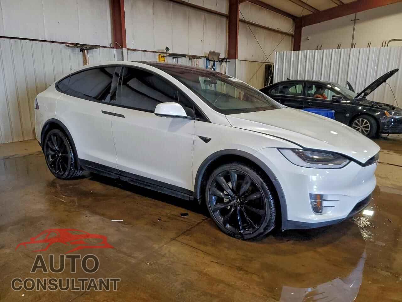 TESLA MODEL X 2020 - 5YJXCAE2XLF237543