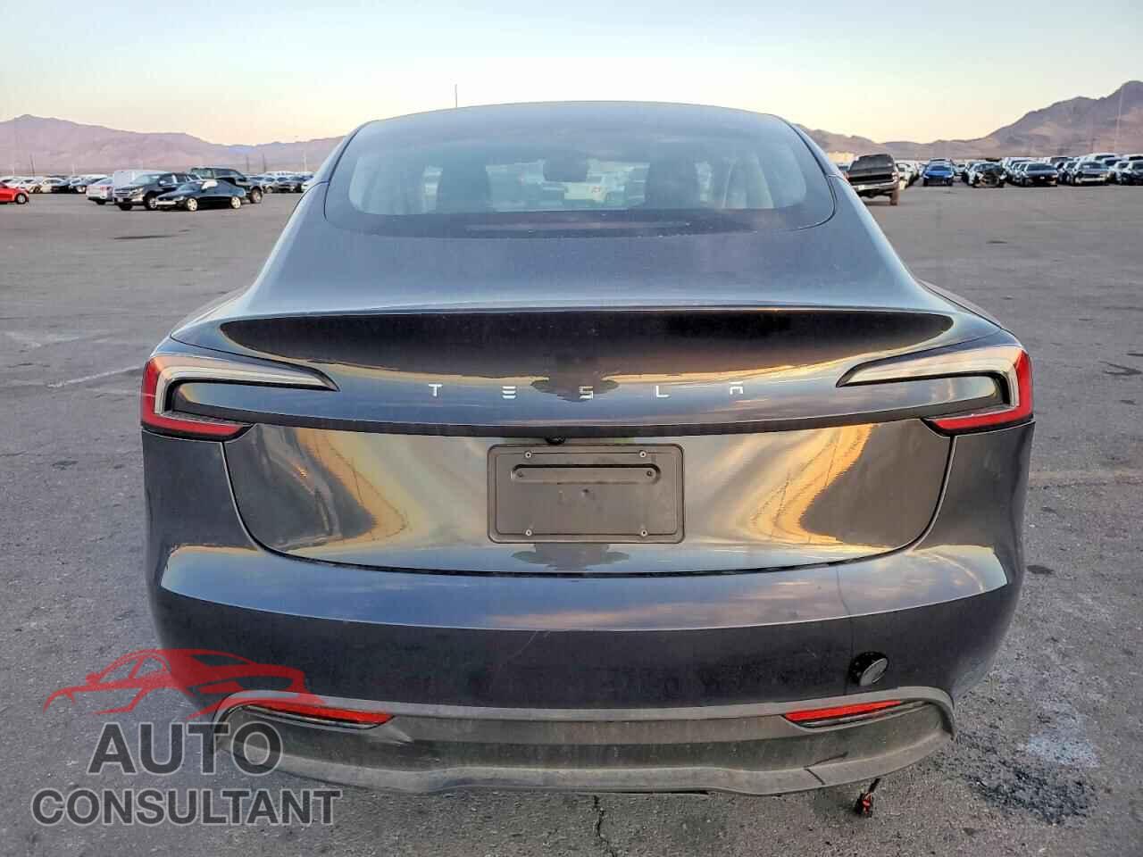 TESLA MODEL 3 2024 - 5YJ3E1EA0RF727627