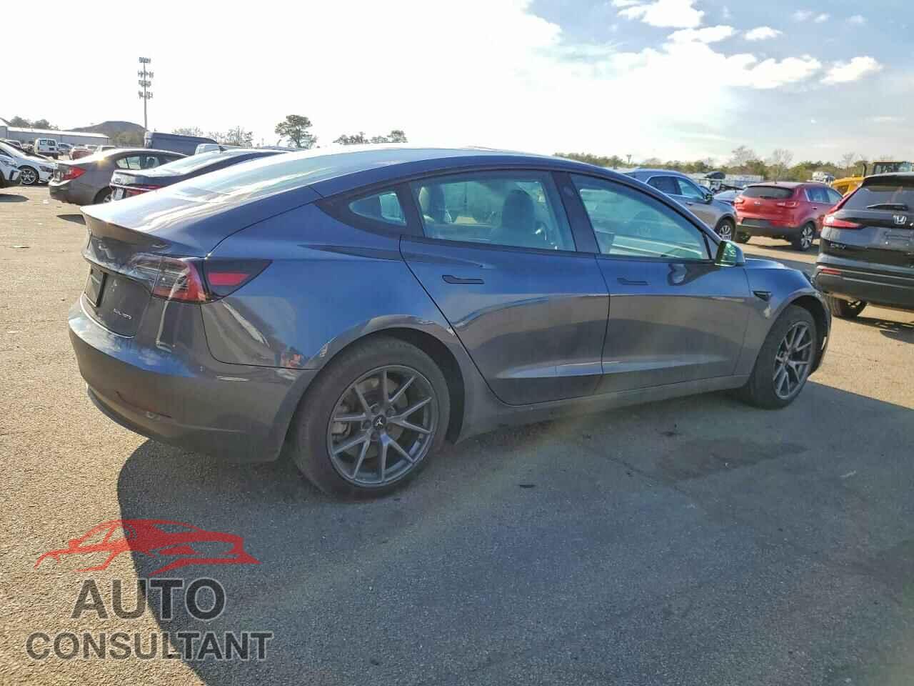 TESLA MODEL 3 2022 - 5YJ3E1EB2NF328219