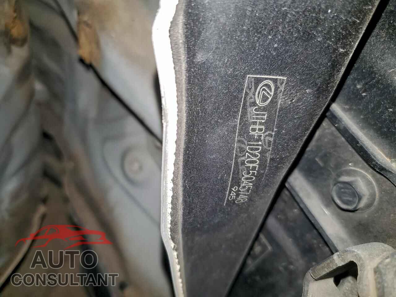 LEXUS IS 2015 - JTHBF1D20F5045748