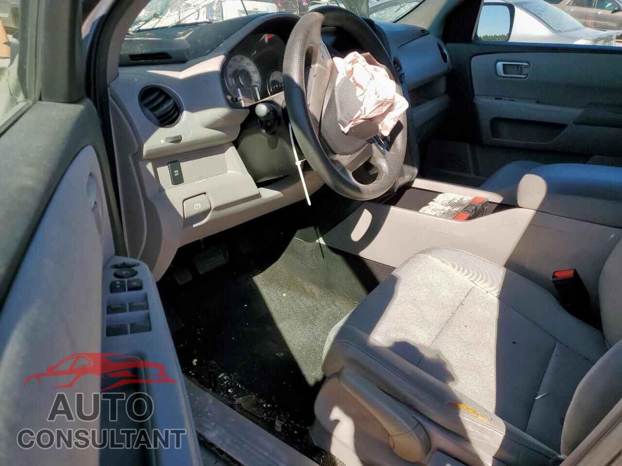HONDA PILOT 2011 - 5FNYF3H28BB015424