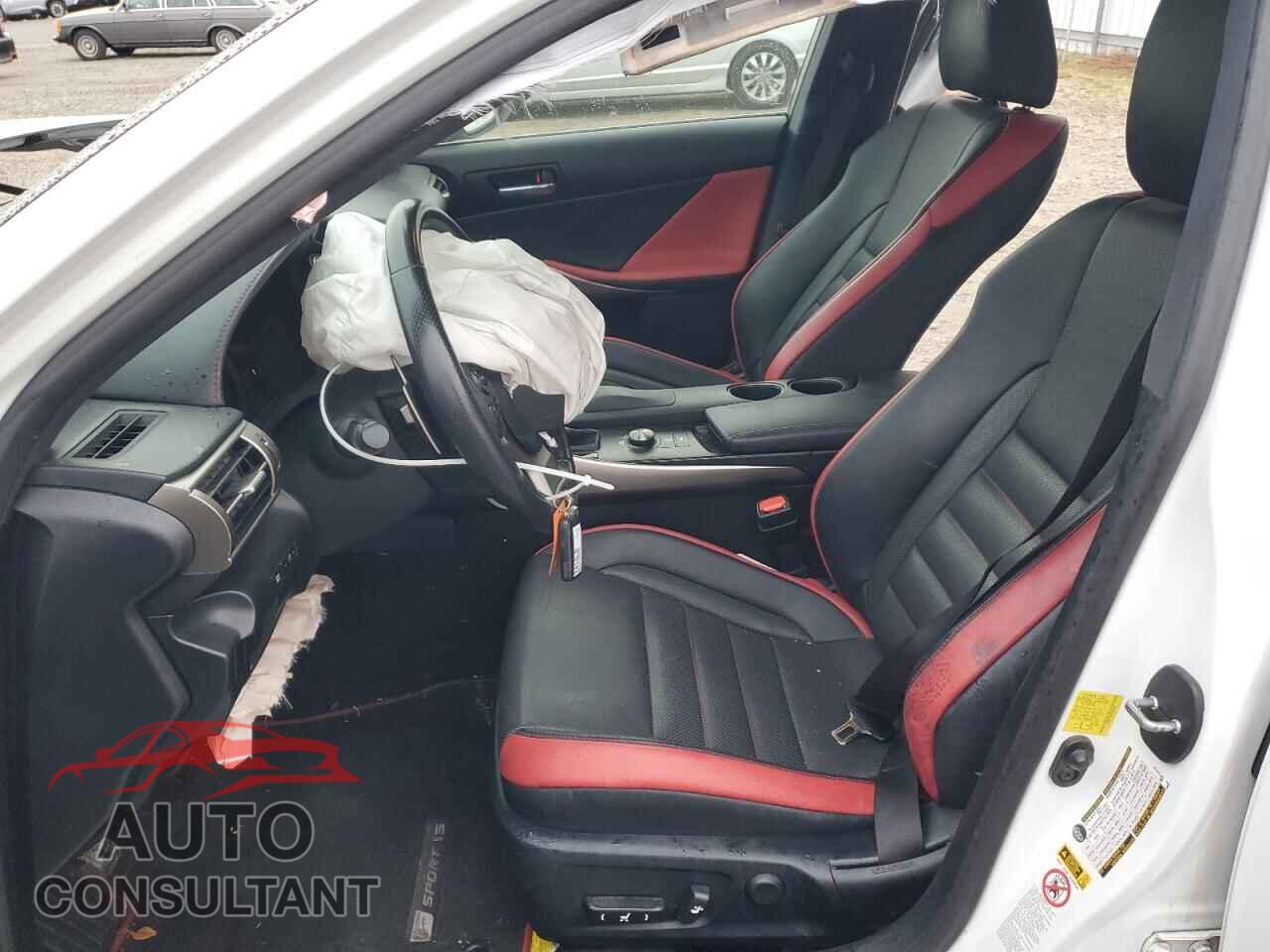 LEXUS IS 2015 - JTHBF1D23F5065220