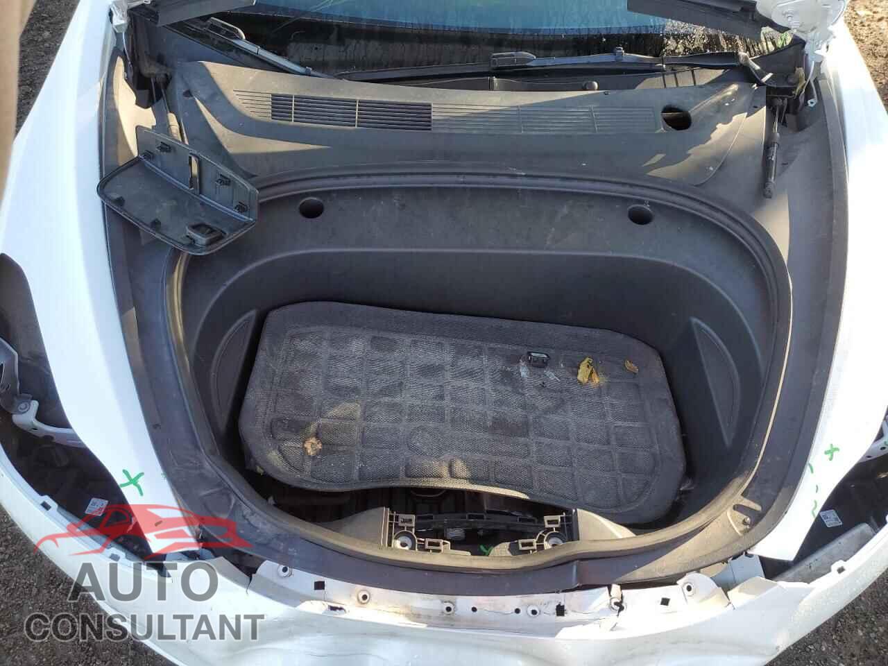 TESLA MODEL 3 2023 - LRW3E1FA6PC843047